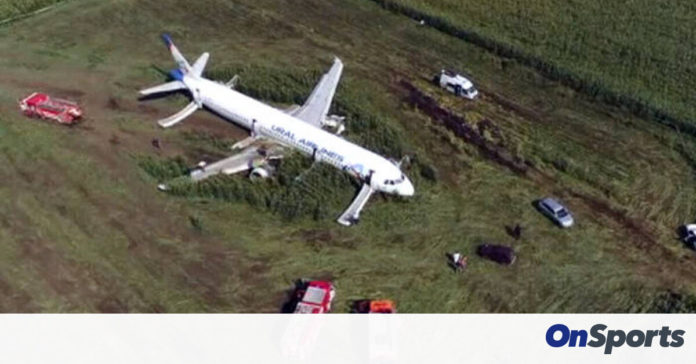 Η Ρωσία τίμησε τον πιλότο - ήρωα που έσωσε 232 ζωές όταν το αεροπλάνο συγκρούστηκε με πουλιά