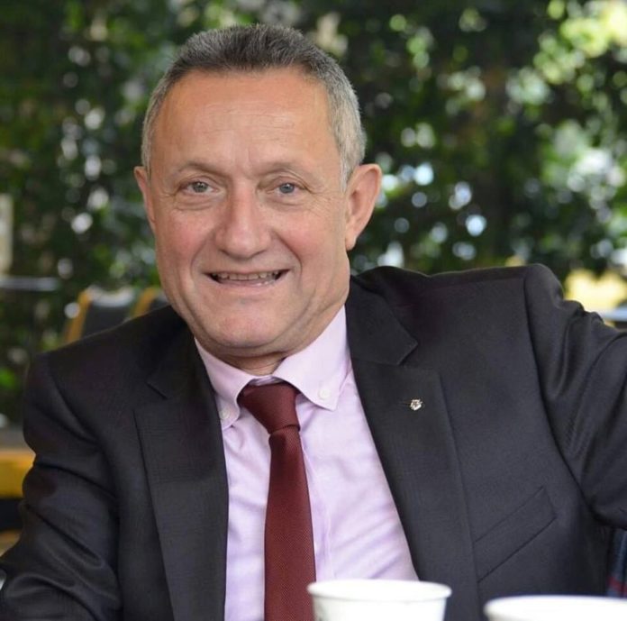 1DE26AA1-C52D-4334-BC32-984C75FBD379