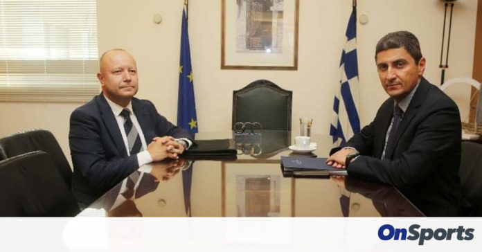 Φούσεκ: «Συγχαρητήρια στην Ελλάδα για το VAR»
