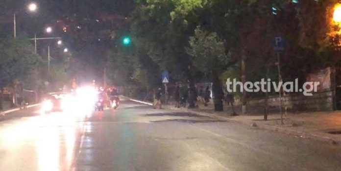 Θεσσαλονίκη: Άγρια επεισόδια μεταξύ αντιεξουσιαστών και Αλγερινών