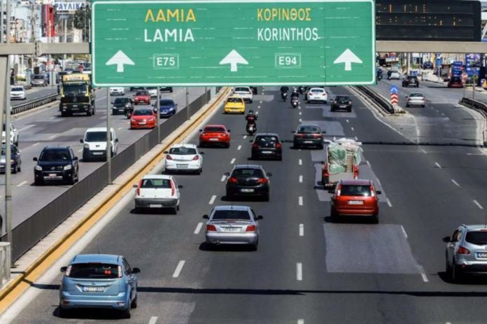 Αυξημένα μέτρα της Τροχαίας σε όλη τη χώρα το τριήμερο της 28ης Οκτωβρίου