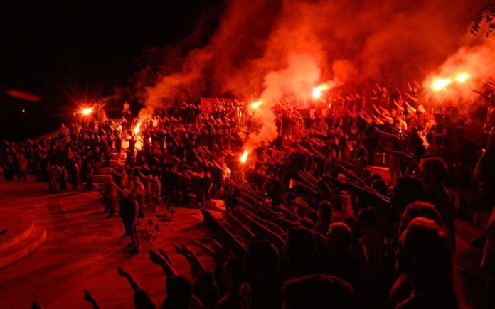 Από την εξύμνηση του Γκέμπελς, στη γραμμή της άρνησης