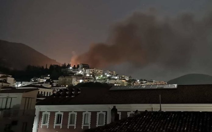 Δώδεκα συλλήψεις για τα επεισόδια στο κέντρο υποδοχής μεταναστών της Σάμου