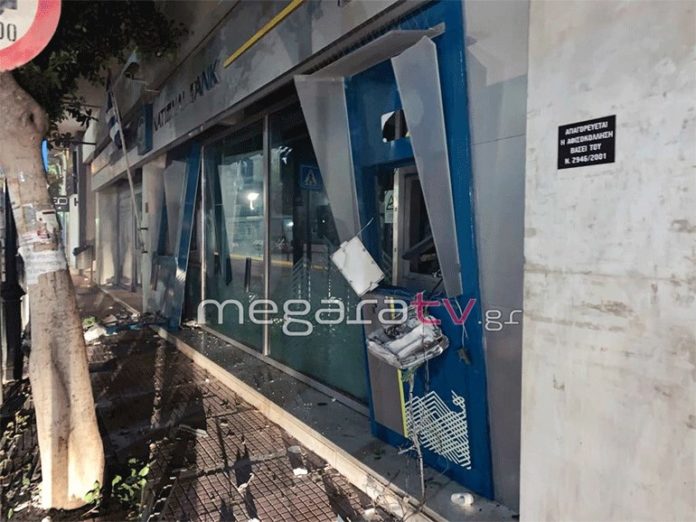 Έκρηξη σε ΑΤΜ στα Μέγαρα - Αναζητούνται οι δράστες