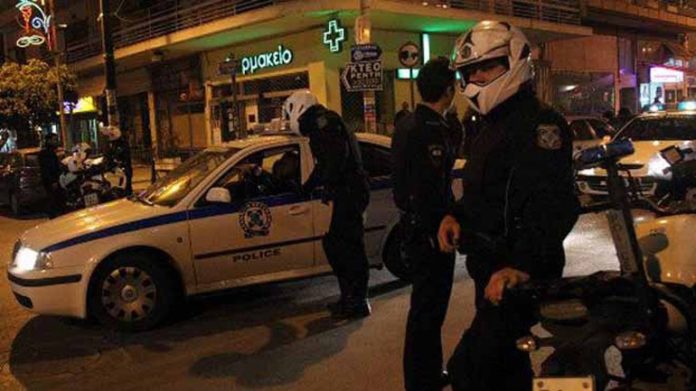 Αιματηρή συμπλοκή μεταξύ μεταναστών στην Ομόνοια - Μία σύλληψη