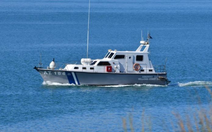 Ενας τόνος χασίς κρυμμένος σε βραχονησίδα