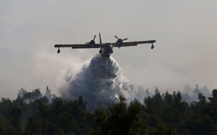 Ηλεία: Πυρκαγιά σε τρία μέτωπα στις πλαγιές του Ερυμάνθου