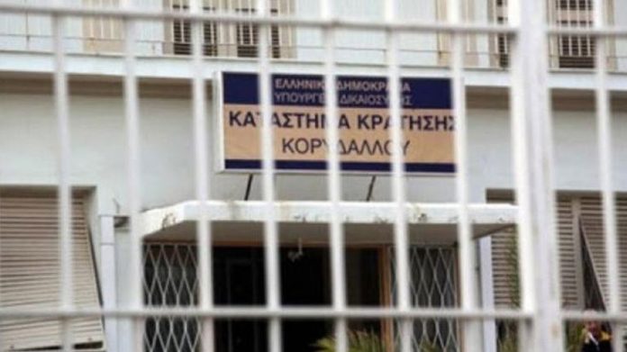 Ναρκωτικά, τηλέφωνα και αυτοσχέδια μαχαίρια βρέθηκαν σε νέα έρευνα στις φυλακές Κορυδαλλού