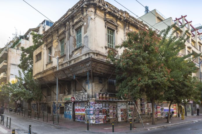 «Σούπερ μάρκετ» ναρκωτικών το ακατοίκητο κτίριο δίπλα στην ΑΣΟΕΕ - Πώς λειτουργούσε το κύκλωμα