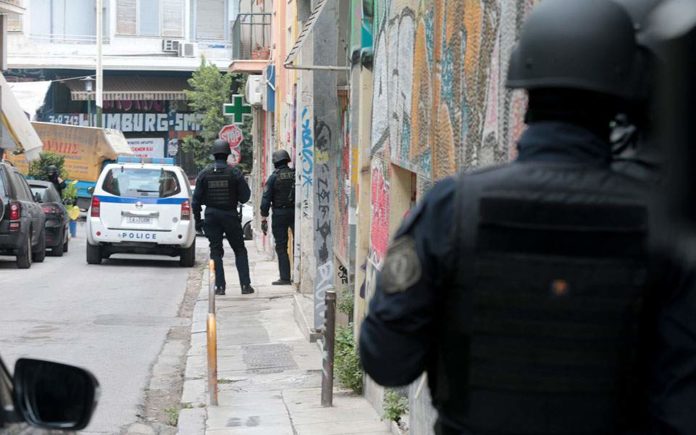 Σύλληψη αλλοδαπού για ναρκωτικά στα Εξάρχεια