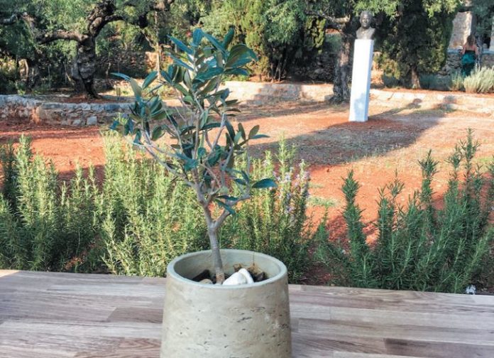 Το σπίτι έμπαινε στη θάλασσα