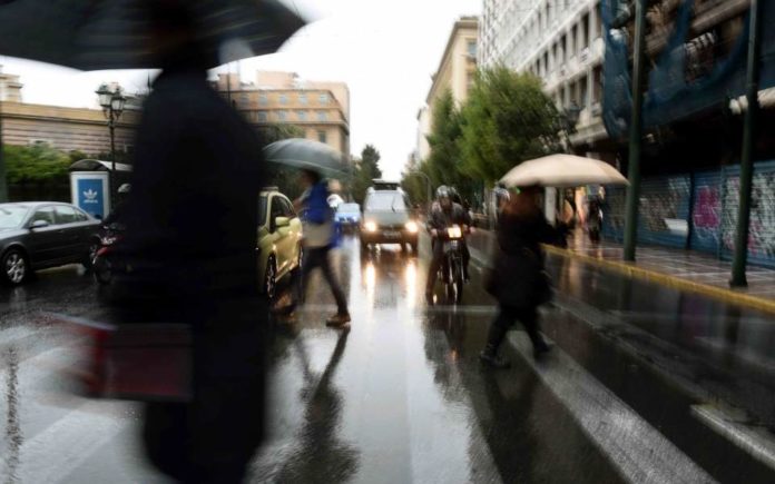 Τοπικές βροχές και θερμοκρασίες έως 27 βαθμούς την Κυριακή
