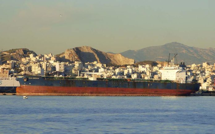 Απαγωγή τεσσάρων ναυτικών από ελληνικό δεξαμενόπλοιο