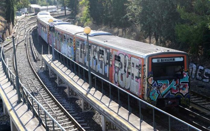 Από «λίφτινγκ» περνούν οι συρμοί του ηλεκτρικού