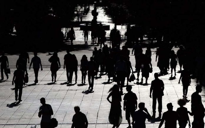 ΕΛΣΤΑΤ: Σχεδόν 34
