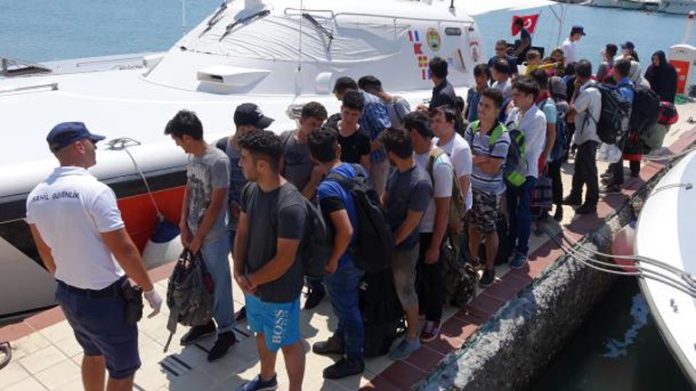Εντοπισμός αλλοδαπών και συλλήψεις των διακινητών στη Μυτιλήνη
