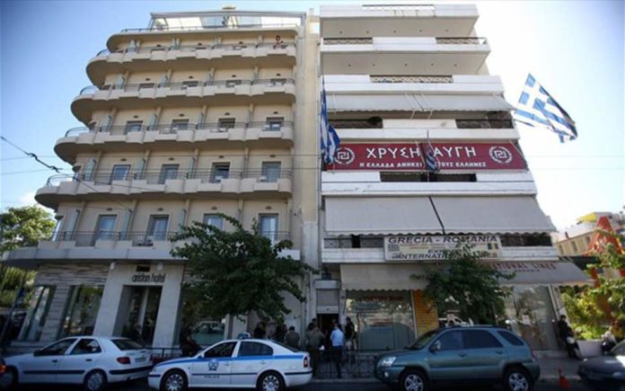 Επίθεση σε γραφεία της Χρυσής Αυγής - Αστυνομικοί τραυματίστηκαν στη διάρκεια καταδίωξης των δραστών