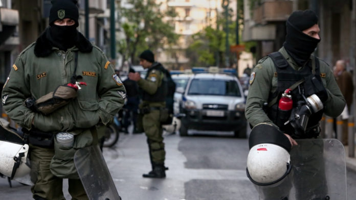 Εξάρχεια : Πέντε συλλήψεις για ναρκωτικά