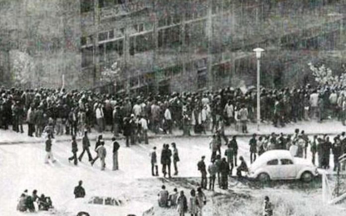 Η εκφωνήτρια του Πολυτεχνείου της Θεσσαλονίκης περιγράφει τις στιγμές της εξέγερσης