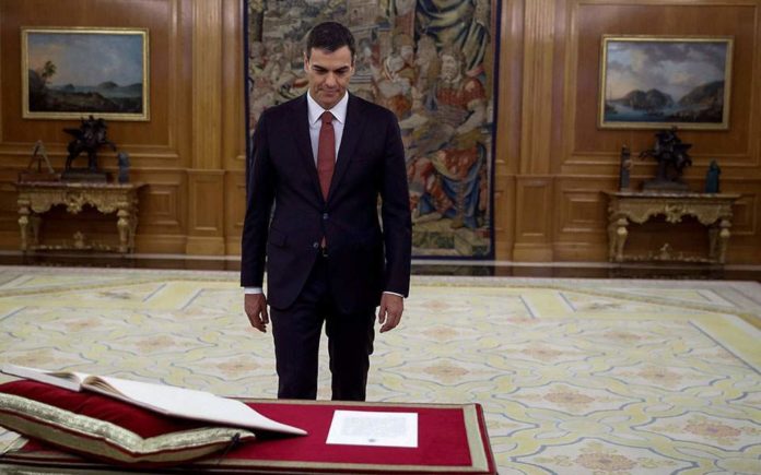 Ισπανία - δημοσκόπηση: Προβάδισμα χωρίς πλειοψηφία για τους Σοσιαλιστές, ενισχύεται το ακροδεξιό Vox