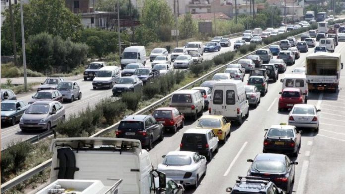 Καραμπόλα στην εθνική οδό - Ουρές χιλιομέτρων