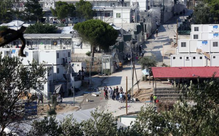 Μυτιλήνη: Στον καταυλισμό της Μόριας κυβερνητικό κλιμάκιο υπό τον υφ. Εθνικής Αμυνας Αλ