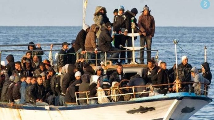 Περισσότεροι από 400 μετανάστες έφτασαν στα ελληνικά νησιά το τελευταίο 24ωρο
