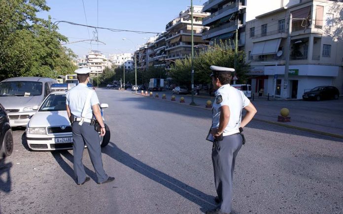 «Προαιρετική» η ζώνη για έναν στους δέκα οδηγούς