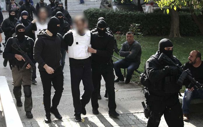 Προφυλακιστέοι οι δύο κατηγορούμενοι για την «Επαναστατική Αυτοάμυνα»
