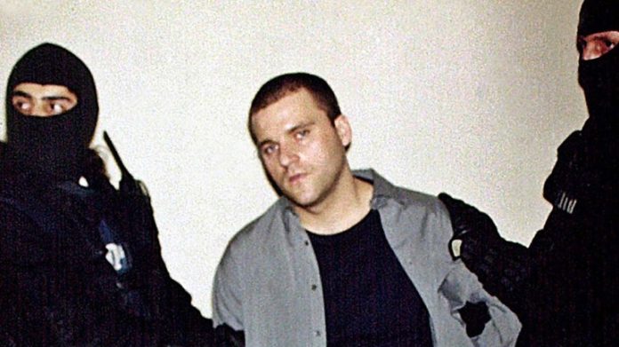Σε διαβουλεύσεις Ελλάδα και Ρουμανία για τη μεταγωγή του Πάσσαρη
