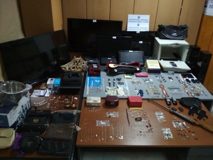 Σπείρα που διέπραττε ληστείες κυρίως στα νότια προάστια εξάρθρωσε η αστυνομία