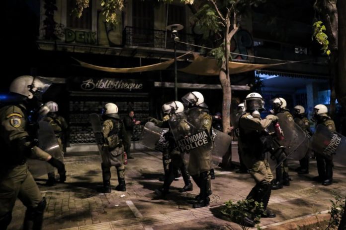 Συστάθηκε επιτροπή για την αστυνομική βία υπό τον Αλιβιζάτο