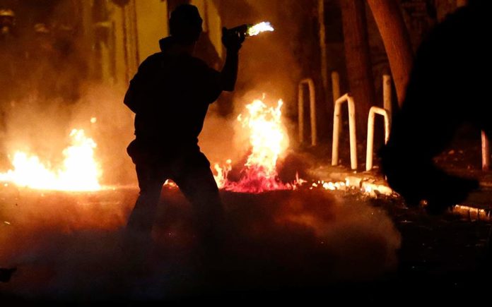 Θεσσαλονίκη: Ρίψη μολότοφ σε διμοιρίες των ΜΑT