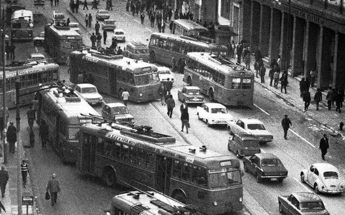 Το Πολυτεχνείο, η λογοκρισία, η προπαγάνδα και τα ευτράπελα