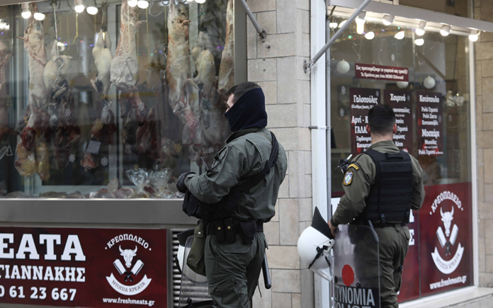 Επεισόδια στο Μαρούσι μετά την επιχείρηση ανακατάληψης της έπαυλης Κουβέλου από αντιεξουσιαστές
