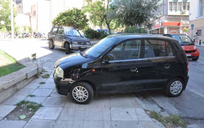 Εξόρμηση κατά του αντικοινωνικού παρκαρίσματος: 114 κλήσεις σε μία μέρα στο κέντρο των Αθηνών