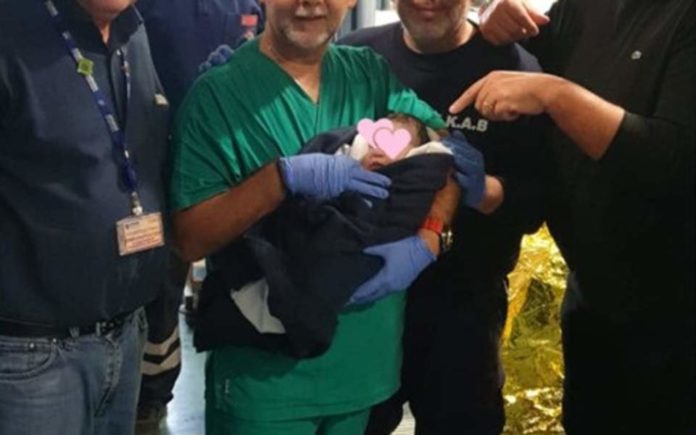 «Γεννητούρια» μέσα στο αεροδρόμιο Ελ