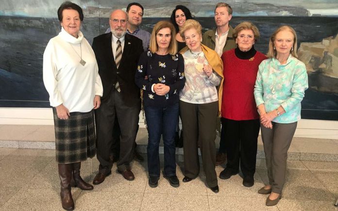 «Η Καθημερινή με έχει ποτίσει βάλσαμο, χαϊδεύω το χαρτί..