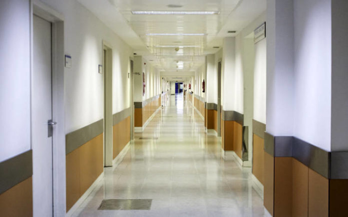 Κοριτσάκι Ρομά 2,5 ετών χάρισε φως σε δύο νεαρούς