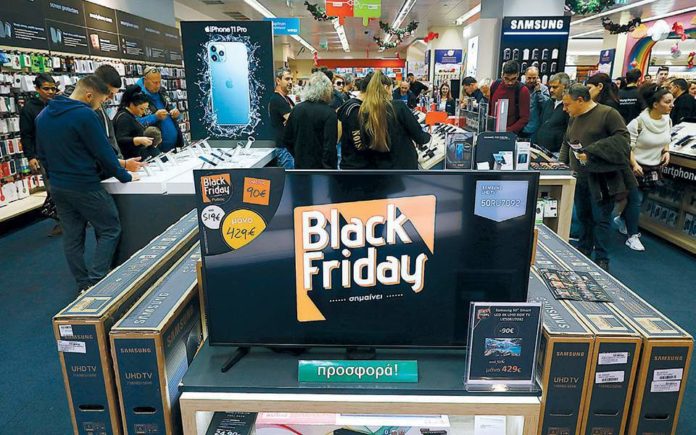 Με «λίστα» ψώνισαν φέτος οι Ελληνες στη Black Friday