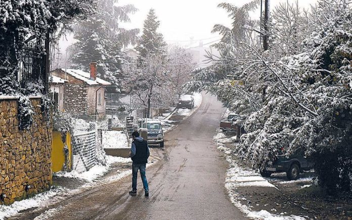 Ο χειμώνας έντυσε στα λευκά τη Βόρεια Ελλάδα