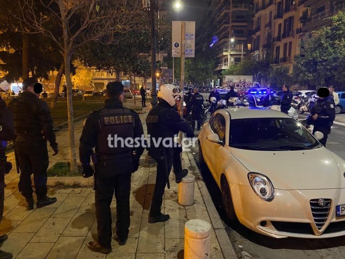 Πανικός στη Θεσσαλονίκη από πυροβολισμούς στην πλατεία Δικαστηρίων