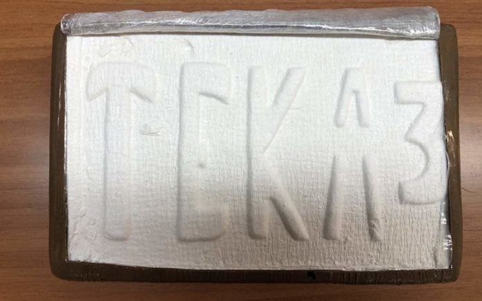 Πάνω από 20 κιλά κοκαΐνης με φορτηγό από την Ιταλία στην Πάτρα (βίντεο)