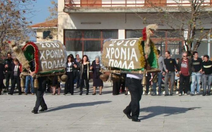 Παραδοσιακή Πρωτοχρονιά στη Ρούμελη με «Καμήλες και Ντιβιτζήδες»