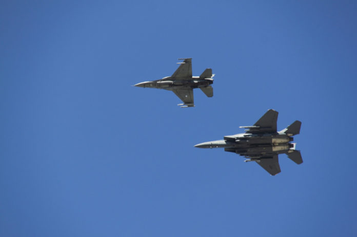Προκλητικοί οι Τούρκοι : Πέταξαν με F-16 σε ύψος 150 μέτρων πάνω από τις Οινούσσες