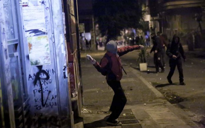 Στον εισαγγελέα 12 άτομα για τα επεισόδια μετά την πορεία για τον Αλ
