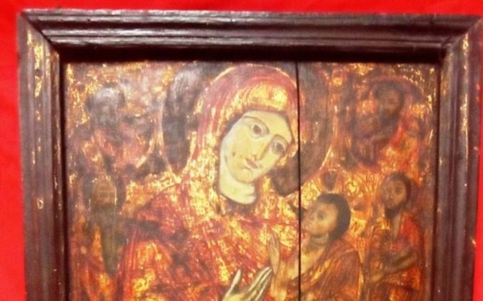 Αρχαιοκάπηλος προσπάθησε να πουλήσει εικόνα της Παναγίας για 100