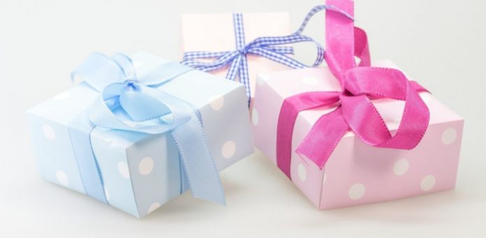 gift-548296_1920