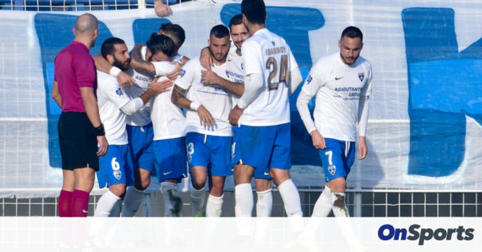 Ιωνικός: Διπλό διαζύγιο