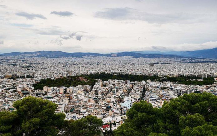 Νέο «Εξοικονομώ κατ' Οίκον» με δάνεια και φοροαπαλλαγές σχεδιάζει το Υπ